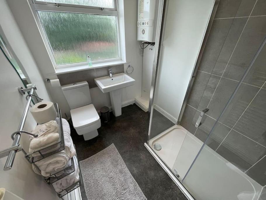 Kingsbury Apt 2 バーミンガム エクステリア 写真