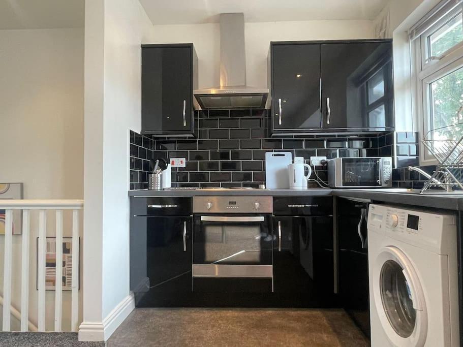 Kingsbury Apt 2 バーミンガム エクステリア 写真